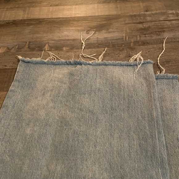 AMO super light wash high-rise wide-leg jeans - Picture 6 of 7